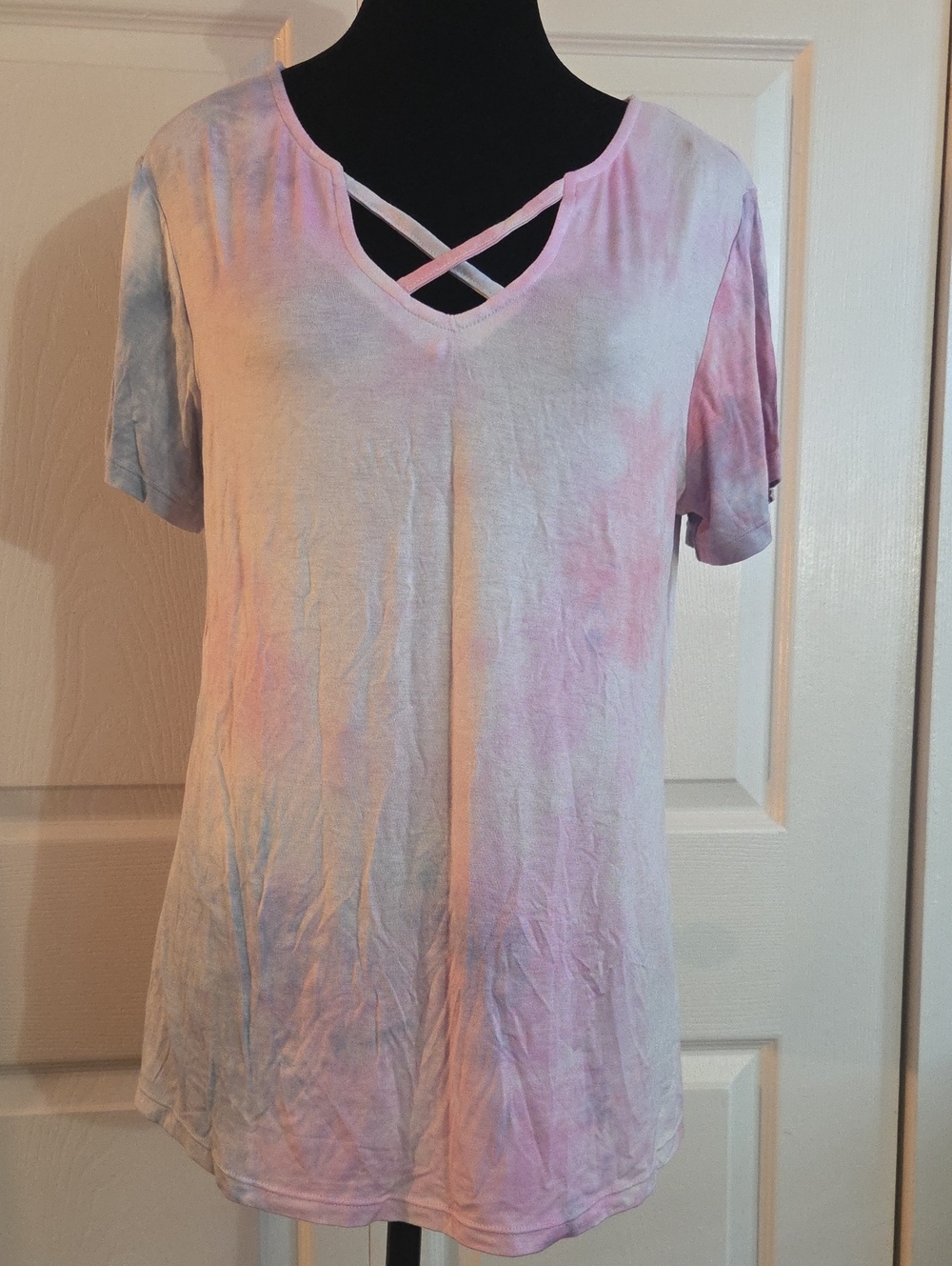 Derek Heart Pastel Pink Purple Blue Tie-Dye Crisscross V-Neck Tee